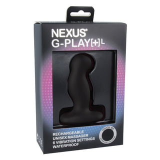 Förpackad Nexus G-Play+ Vibrator Stor, unisex med flera vibrationsinställningar för stimulering av G-punkt och prostata, synlig genom ett genomskinligt fönster på förpackningen.