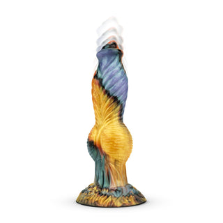 En livfull abstrakt skulptur inspirerad av den graciösa formen hos Mythical Mates Sea Serpent Dildo 26 cm, med virvlande mönster i gult, lila, blått och orange, tillverkad i kroppssäkert silikon.