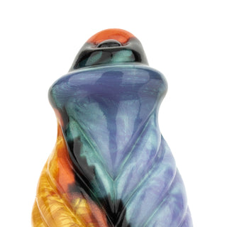 Levande keramisk cikadafigur med blå, orange, gula och gröna nyanser, visad framifrån - tillverkad med känsla för detaljer, liknande Mythical Mates Sea Serpent Dildo 26 cm, för en lekfull och djärv uppvisning.