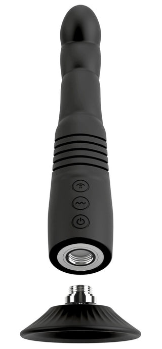 G- & P-Spot Thrusting Vibrator är en svart, kroppsvänlig silikonmassageapparat med räfflat handtag, kontrollknappar och sugkoppsbas – perfekt för G-punkts- eller prostatastimulering.