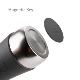 OTouch Inscup 2 lyx masturbator introducerar innovativ bekvämlighet med sin magnetiska nyckeldesign, vilket tillåter ett lätt att ta av locket för en handsfree-upplevelse när du är på språng.