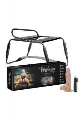 Den eleganta svarta Temptasia Surrender Sexstol kommer med en produktförpackning och ett beige silikontillbehör - perfekt att para ihop med sugkoppsdildos för en förbättrad upplevelse.