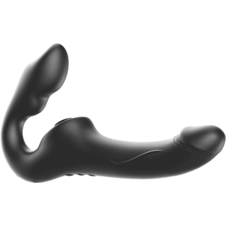 Ibiza Strapless Strapon är en elegant, svart böjd vuxenleksak med två distinkta ändar för dubbel stimulering, med en diskret fjärrkontrollvibrator för personlig njutning.