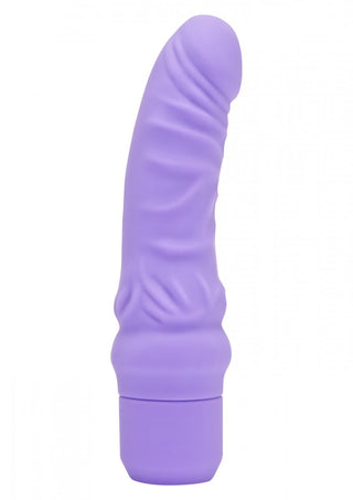 Get Real Mini Dildovibrator är en lila, texturerad silikonvibrator med realistiska ådror och en rundad spets. Dess släta, något bredare bas säkerställer enkel handhållen användning, allt mot en vit bakgrund.