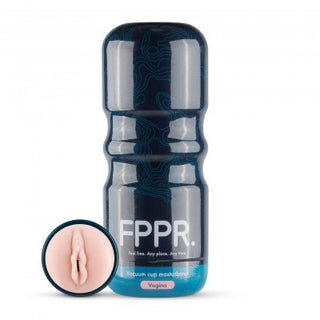 En köttfärgad ände mörkblå FPPR vakuumkopp, som liknar en realistisk vagina, heter Realistisk Vagina.