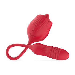 Teazers Rose Vibrator med Thrusting Dildo är en röd silikonmassager formad som en blomma, med en flexibel, strukturerad skaft och ett ögla handtag för ergonomisk komfort. Den har upphöjda knappar för enkel kontroll och en tryckfunktion för förbättrad klitorisstimulering.
