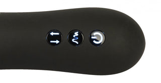 Närbild av You2Toys Thrust Vibrator i svart, med pil-, våg- och strömknappssymboler, designade för kraftfulla vibrationer.