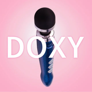 Doxy Magic Wand massagestav i blå metall med svart topp