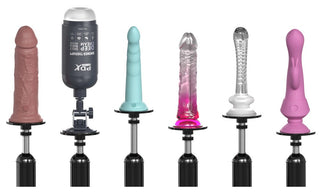 Sex olika silikonfästen till Six Body Dock Pro Sexmaskin, alla i olika form och färg, visas stående på rad.