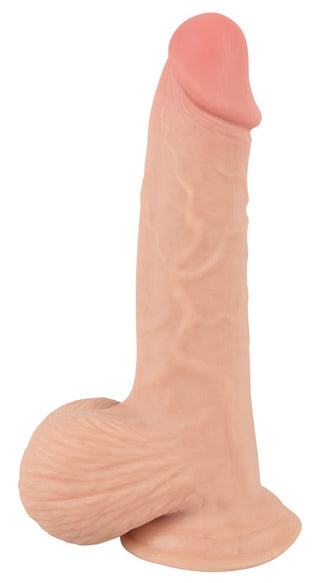 Nature Skin Realistisk Dildo 18,7 cm i beige har en ådrad textur och en robust sugbas för handsfree-nöje, mot en orörd vit bakgrund.