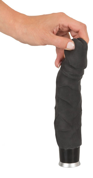 Nature Skin Big Vibe 23 cm, svart silikon, strukturerad yta, avbildad med 8 vibrationslägen.