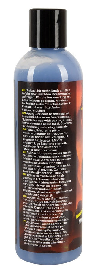 En 250 ml flaska Beasty Sperm Minotaur Glidmedel, perfekt för användning med Beasty Cocks leksaker, har instruktioner på flera språk på etiketten.