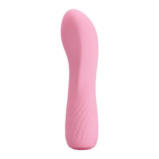 Pretty Love Alice Mini Vibrator, i rosa medicinsk silikon, har en böjd spets och texturerat grepp vid basen. Den står upprätt på en vit bakgrund.