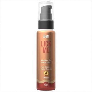 Intt Lick Me Persika 50ml är en vattenbaserad kyssgel med persikasmak med pumpdispenser, perfekt för att förhöja sensuella upplevelser och perfekt för förspelsstunder.