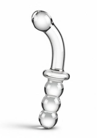 En dubbeländad dildo i klart glas med tre sfäriska sektioner och ett böjt handtag, som står upprätt mot en vit bakgrund.