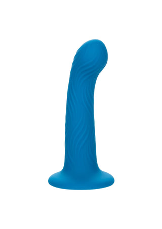 Vågmönstrad Dildo 13 cm är en blå flytande silikondildo med ett böjt, texturerat skaft och utsvängd bas för optimal G-punktsstimulans, visad mot en vit bakgrund.