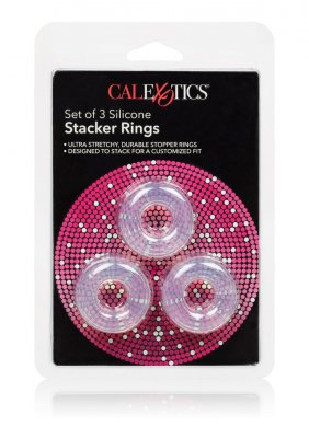 Upptäck det ultimata nöjet med CalExotics Silikon Penisring Set, med 3 ultrasträckande silikonstaplarringar vackert uppvisade mot en rosa prickdesign. Dessa mångsidiga ringar lovar komfort och spänning under intima stunder.