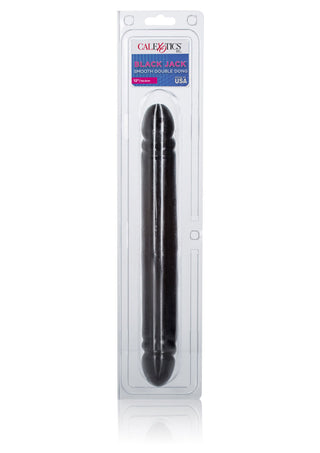 En förpackad svart dubbelsidig dildo märkt "Svart Dubbel Dildo 30 cm" ger en realistisk känsla. Den flexibla leksaken är inkapslad i genomskinlig plastförpackning med blå och rosa produktinformation på den övre etiketten.