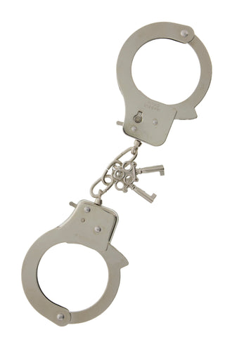 Bondage Handbojor Metall: Silverfärgade metallhandbojor med säkerhetslås och två små nycklar, isolerade mot vit bakgrund.
