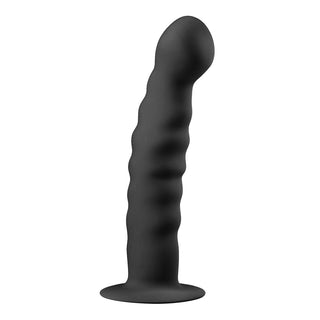 Svart silikondildo, 14 cm, ribbad med sugkopp och räfflad yta, avbildad i upprätt läge.