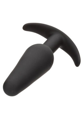 Boundless Vibrating Slim Plug är en svart analplugg i silikon med avsmalnande topp, böjd bas för säkerhet och vattentät design som ger trygg användning och enkel rengöring.