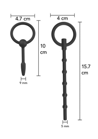 Utforska Hidden Desire 2-Pack Dilatorer, komplett med svart silikonkonstruktion, ringhandtag och exakta längder på 4,7 cm/10 cm och 4 cm/15,7 cm för en skräddarsydd upplevelse.