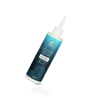 EasyGlide Masturbator Gel 250ml är ett vattenbaserat glidmedel med munstyckslock, utformat för extra smidig användning som masturbatorgel, visas på en vit bakgrund.