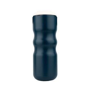 Mörkblå silikonmasturbator av typen FPPR XXL med vit kåpa och uttagbar insats, avbildad stående mot en enfärgad bakgrund.