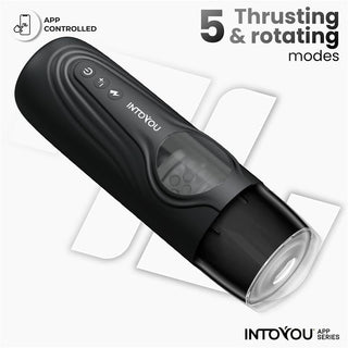 IntoYou Egor Appstyrd Masturbator erbjuder 5 stöt- och rotationslägen, en display och är idealisk som en långdistans sexleksak för avancerad njutning.