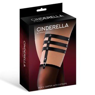 Svart strumpebandsbälte med tre remmar av veganläder, märke Cinderella. Produkt: Strumpeband Med 3 Remmar.