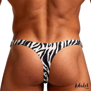Jake Kalsong Zebra – herrunderkläder i svartvitt zebramönster, med logotypen synlig i det nedre högra hörnet.