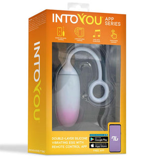 Det gula IntoYou Vibratorägget, märkt som Appstyrt ägg, ansluter enkelt via ActiveJoy-appen, är vattentät och fungerar med Google Play och App Store för att ge en njutbar upplevelse.