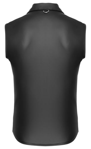 Svart ärmlös wetlook-väst med en liten metallring under kragen, bilden är bakifrån.