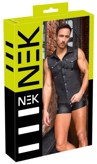 Svart wetlook-väst i fetish-stil för män, glänsande material, visas mot tegelvägg på produktförpackning.
