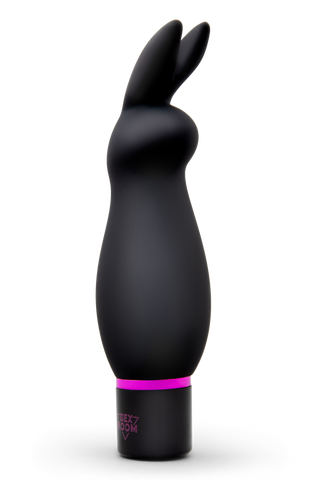 En Sex Room Raunchy Vibe Set silikonvibrator i svart med kaninöron och rosa band vid basen syns på vit bakgrund, perfekt för nybörjare.
