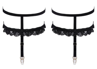 Två Svarta Velvet Strumpeband med svarta spetsdetaljer, justerbara remmar och metallklämmor visas på en vit bakgrund.