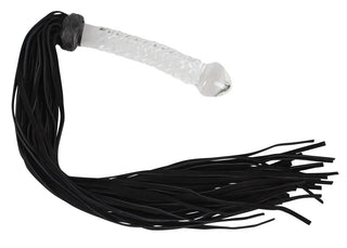 Flogger med glashandtag har ett glashandtag och flera svarta läderstjärtar – perfekt för att ge BDSM-elegans till din samling eller para ihop den med en dekorativ dildo.