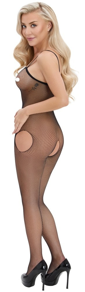 Svart catsuit i fisknätsmaterial med öppen gren och utskärningar, bärs med höga klackar.
