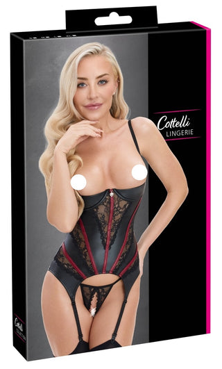 Svart basque och string med öppen gren samt strumpeband, i genomskinligt nätmaterial, avbildat på förpackningen till Cottelli LINGERIE.