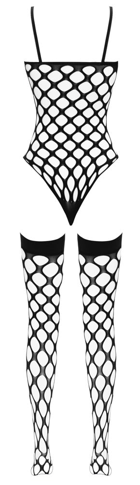 Set bestående av en svart bodysuit i fisknät och lårhöga strumpor med stora utskärningar, fotograferat mot en vit bakgrund.