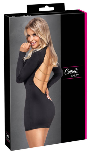 Kvinna i Svart Mini Dress Med Kedjor poserar självsäkert på Cottelli PARTY-förpackningen.