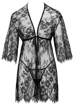 Svart kimono-set i spets med trekvartsärmar, knytband framtill och matchande stringunderkläder.