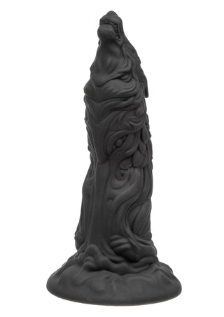 Fantasy Dildo Werewolf 15 cm är en premiumdildo i svart silikon med skulpterade, virvlande detaljer, en konstnärlig varulvsdesign och en robust sugkopp för handsfree-lek.