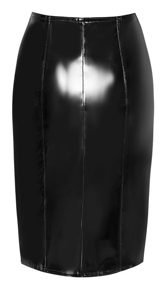 Svart Vinylkjol med Dragkedja är en blank svart vinylpennskjol med vertikala sömmar, perfekt för en klubboutfit. Dess slanka, formsydda design förstärker det polerade utseendet och materialets reflekterande kvalitet framhäver dess glans.