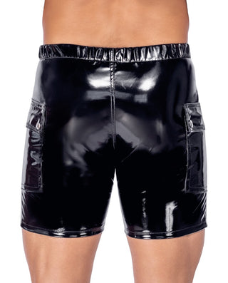 Glänsande svarta vinylshorts med sidofickor, visade bakifrån.