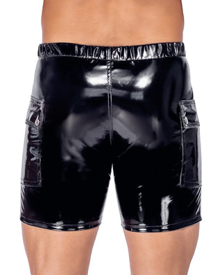 Glänsande svarta vinylshorts med sidofickor, visade bakifrån.