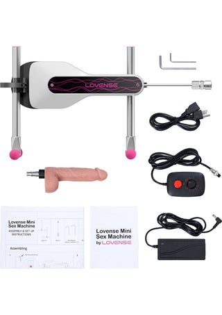 Lovense Mini Sexmaskin-set med svart stötmaskin, styrenhet och Vac-U-Lock-dildos i silikon.