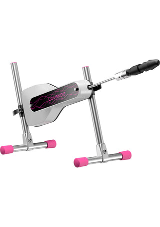En silver- och rosa minisexmaskin med handtag, metallram och fyra ben med rosa kåpor.