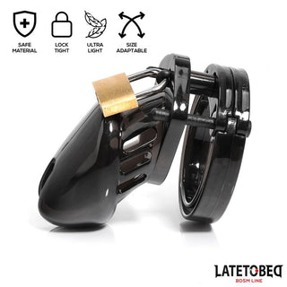 Latetobed Chastity Cage Black med säkert lås, säkerhetsikoner, lättviktsdesign och justerbar storlek - perfekt för långvarig avhållsamhet och BDSM-fans som gillar chastity cage.