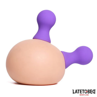 Lila Nipple Suckers Silikon är beige och lila silikonföremål med två lökformade handtag, designade för bröstvårtor, från LATETOBE BDSM LINE.